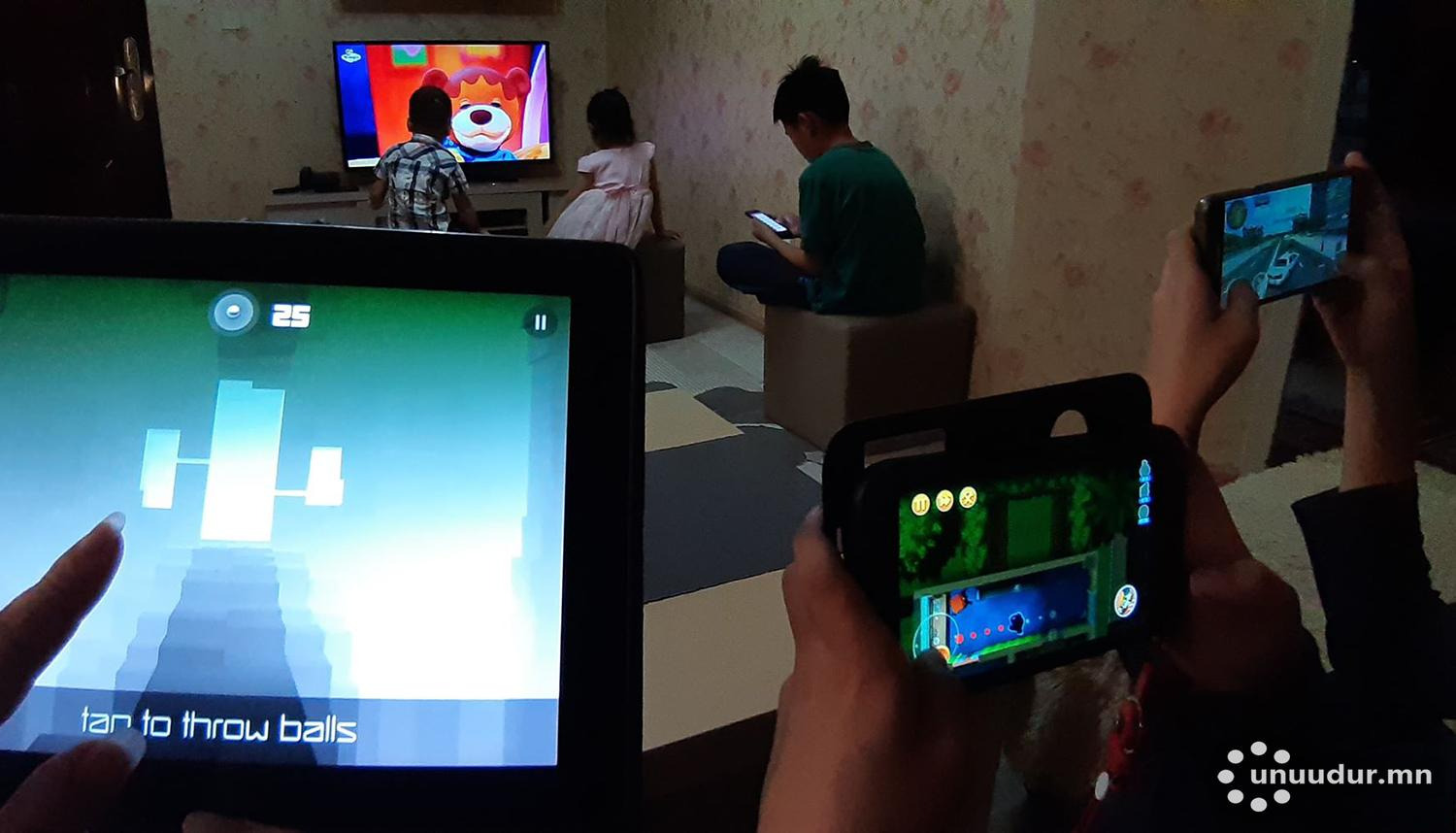 Youth launch campaign promoting healthy screen habits